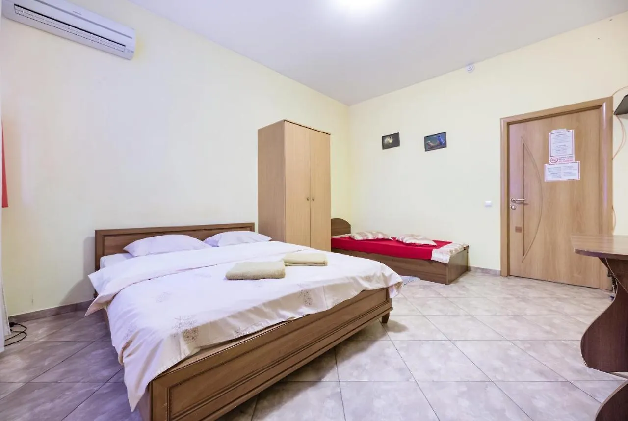 Mini Hotel Near Arena City Киев 2*,
